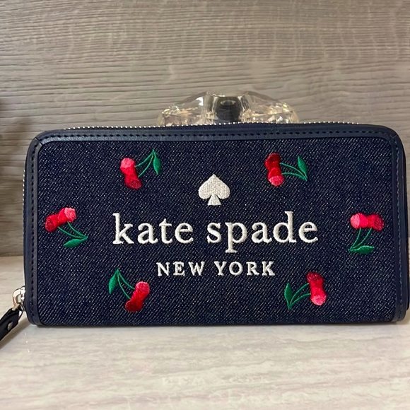 Kate Spade long zip Wallet - Picture 4 of 9